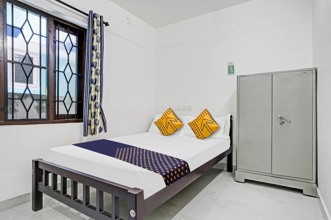 Spot On Blissful Villa Kochi Bagian luar foto